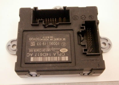 Jaguar Land Rover Part LR033913
