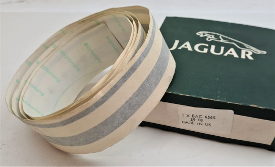 Jaguar Land Rover Part BAC6565