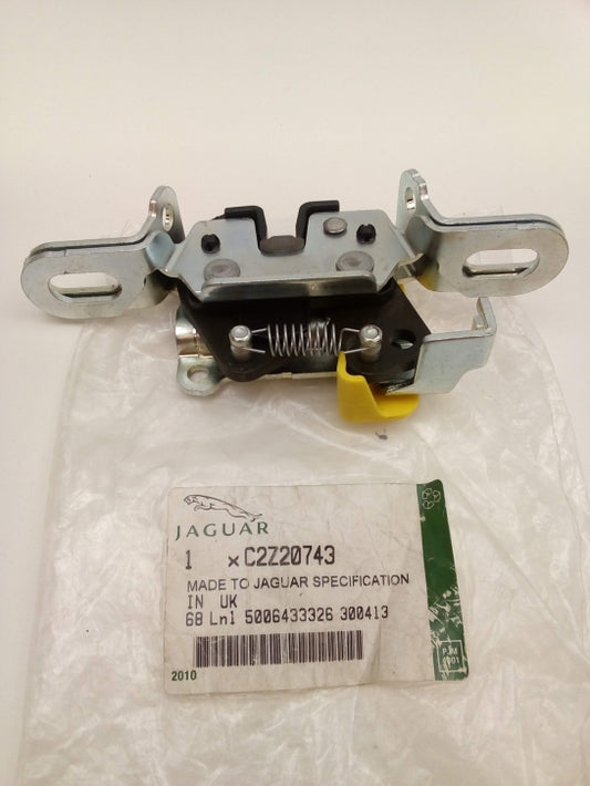 Jaguar Land Rover Part C2Z20743
