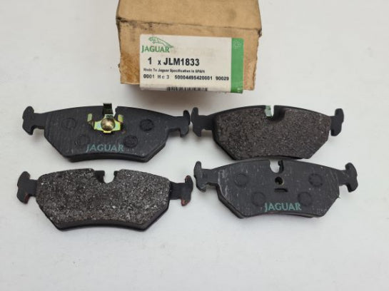 Jaguar Land Rover Part JLM1833