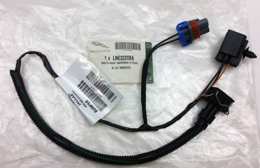 Jaguar Land Rover Part LNE3220BA
