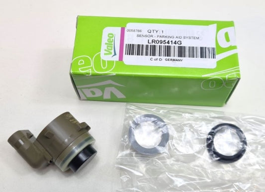 Jaguar Land Rover Part LR095414G