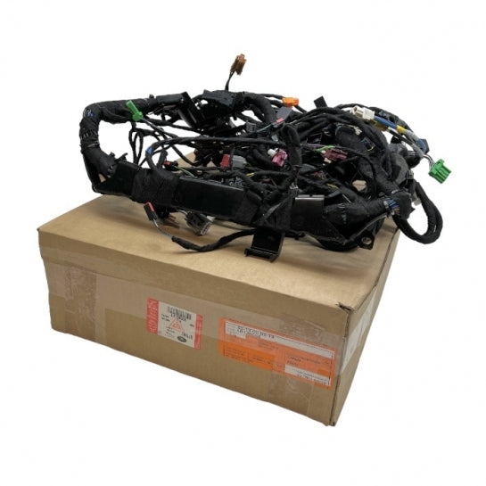 Jaguar Land Rover Part LR136086