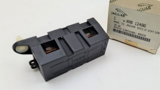Jaguar Land Rover Part XR812486