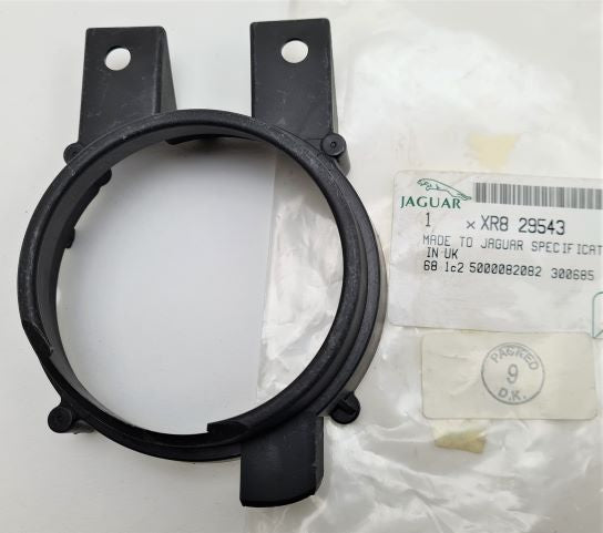 Jaguar Land Rover Part XR829543