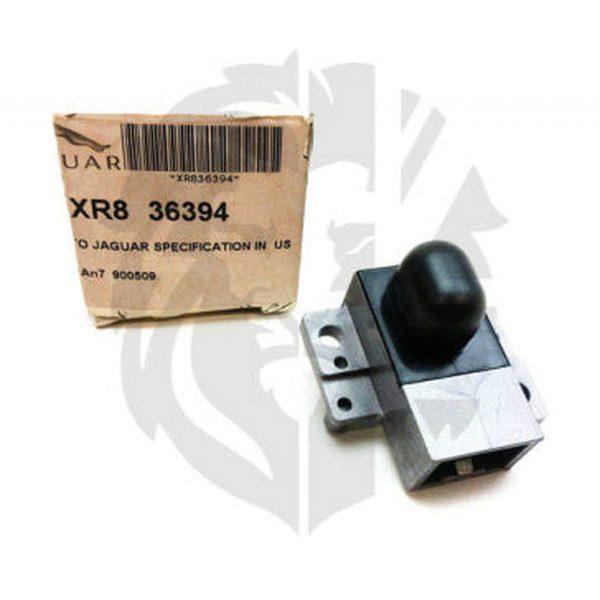 Jaguar Land Rover Part XR836394